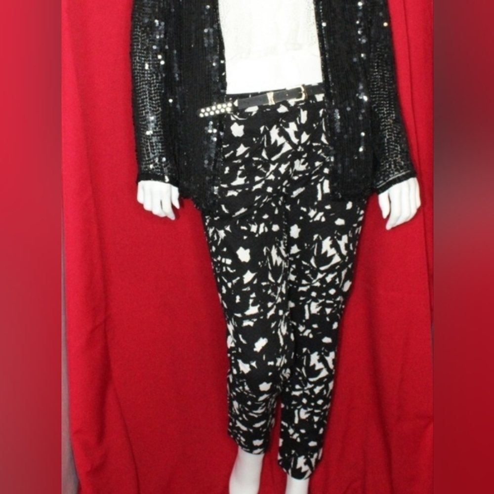 Banana Republic Black And White Abstract Straight Leg Pants Size 4